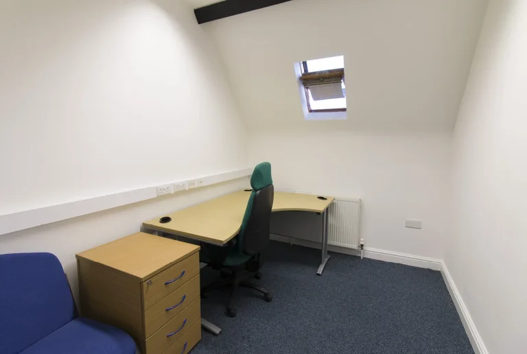 F1-Office-2