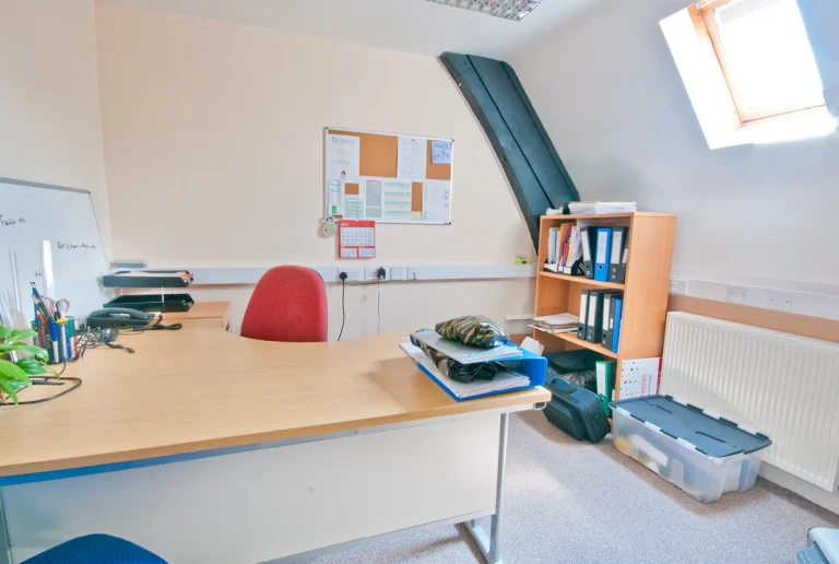 F2-Office-2