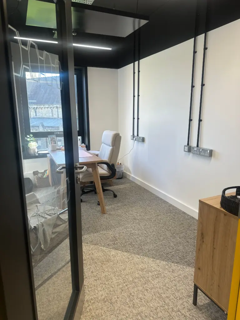 The Hive, Office 6